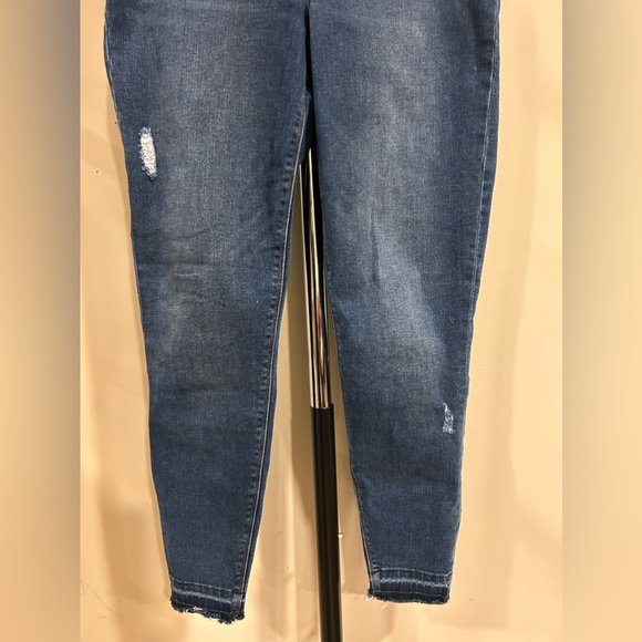 SPANX - Jeans - Straight / Tapered Ankle - Size Large - Picture 6 of 11